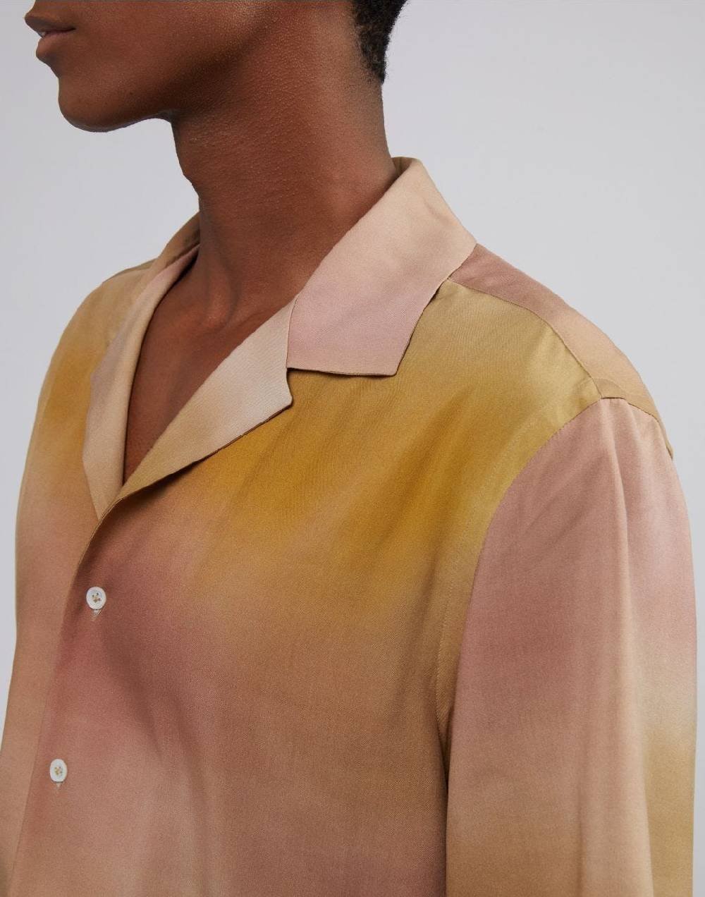 Lardini Camicia relaxed design liscio e macro-sfumatura Offerta