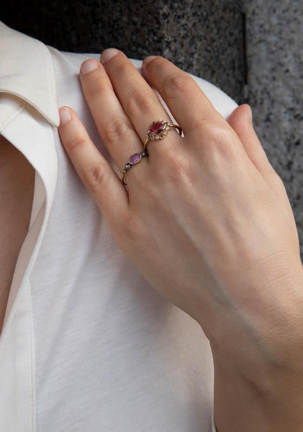 Rose & Lini 5 OCTOBRE “GWEN” GOLD & PINK SAPPHIRE RING Vendita Calda