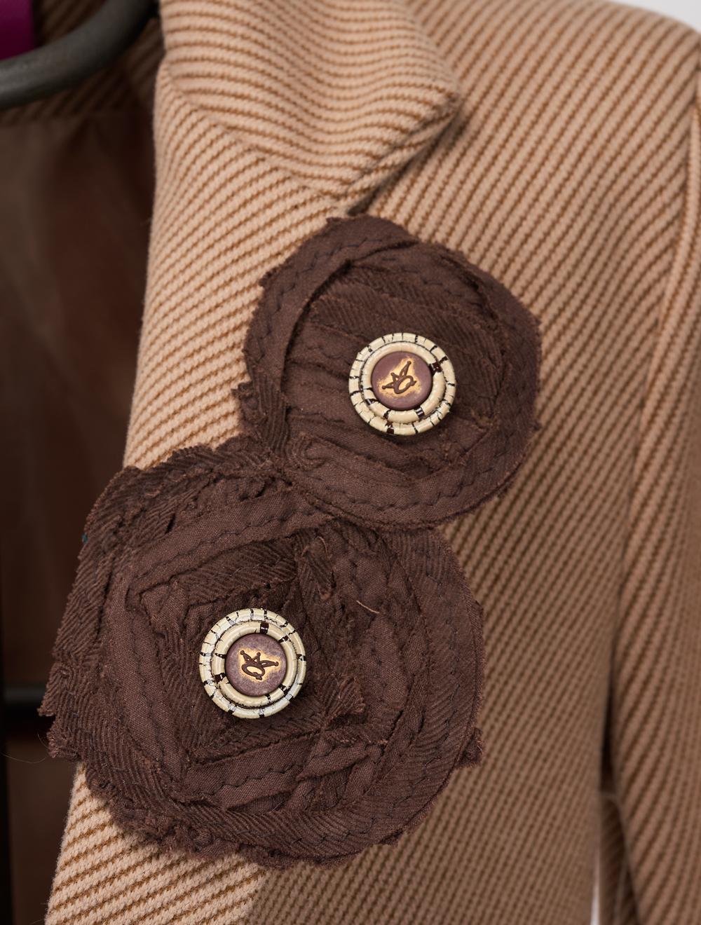 Save The Queen Cappotto corto beige con applicazioni Qualità