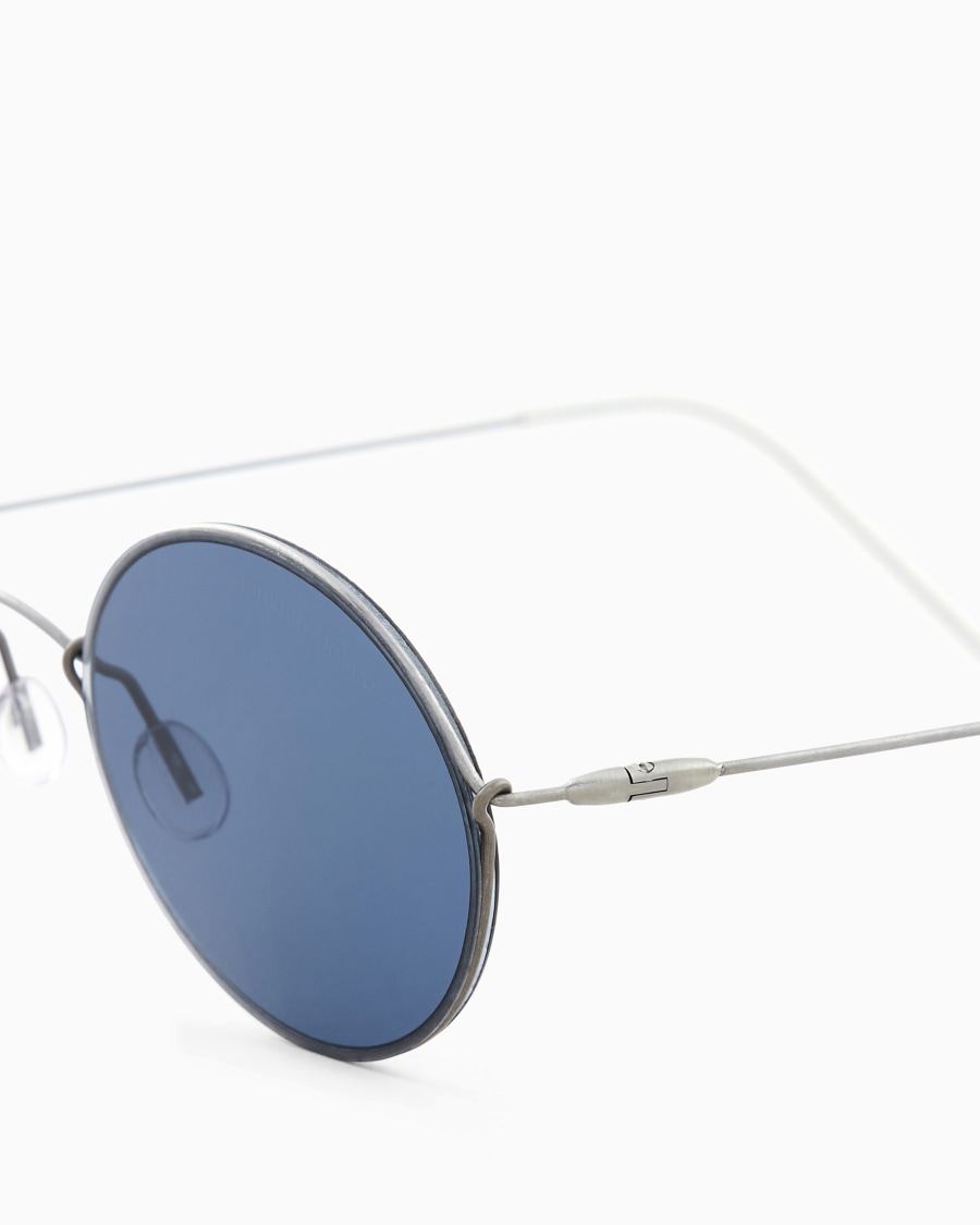The world of armani OCCHIALI DA SOLE 2025